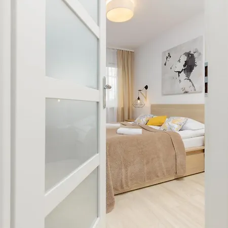 Wola With Balcony Sokolowska By Renters Apartman